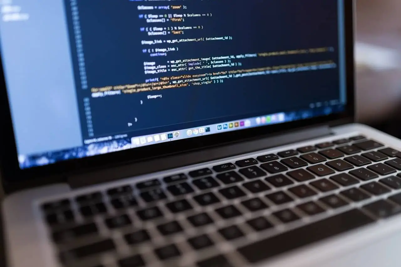 what is the difference between hand coded websites and wordpress sites